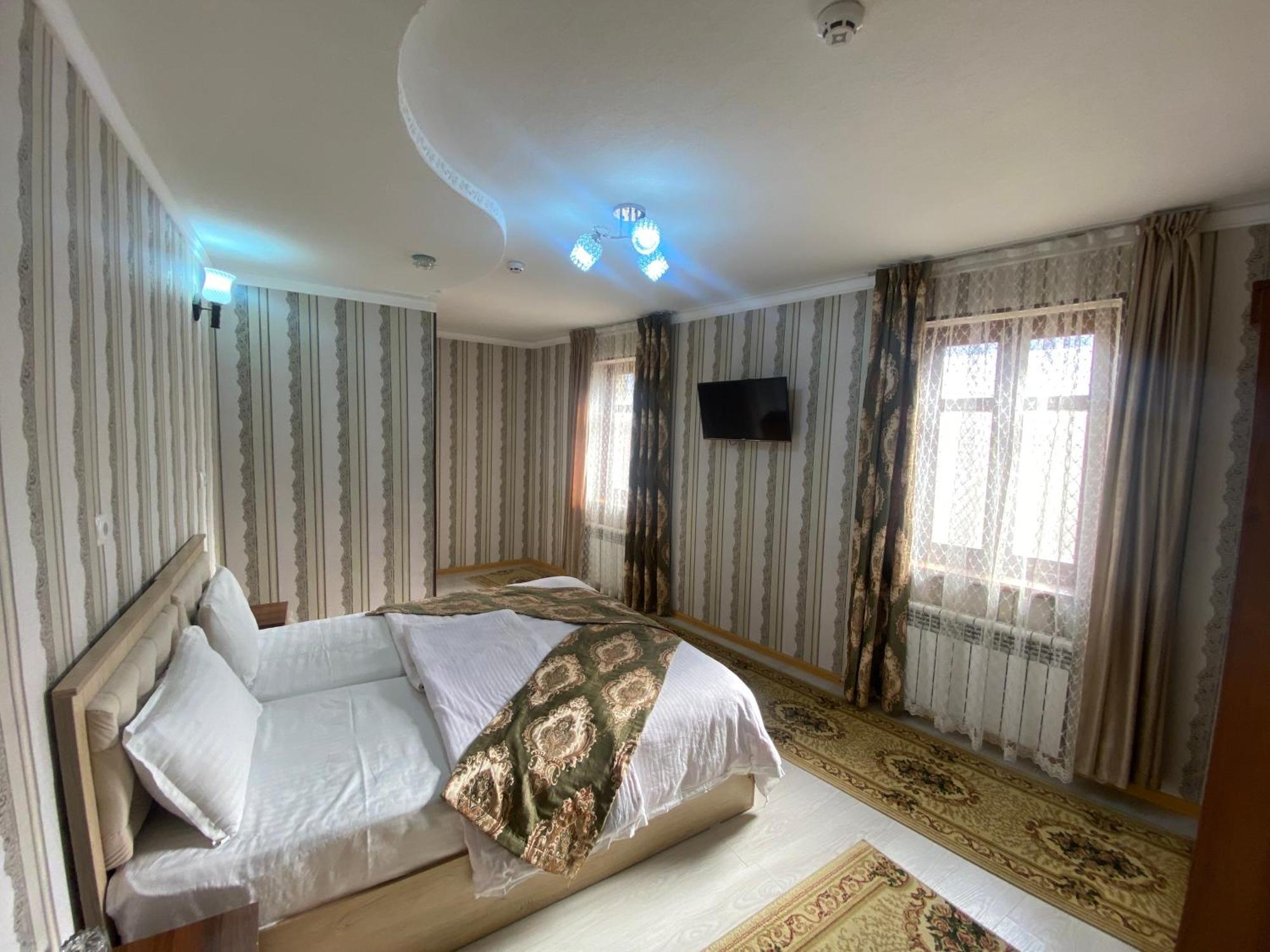 Retro Boutique Hotel 撒马尔罕 外观 照片